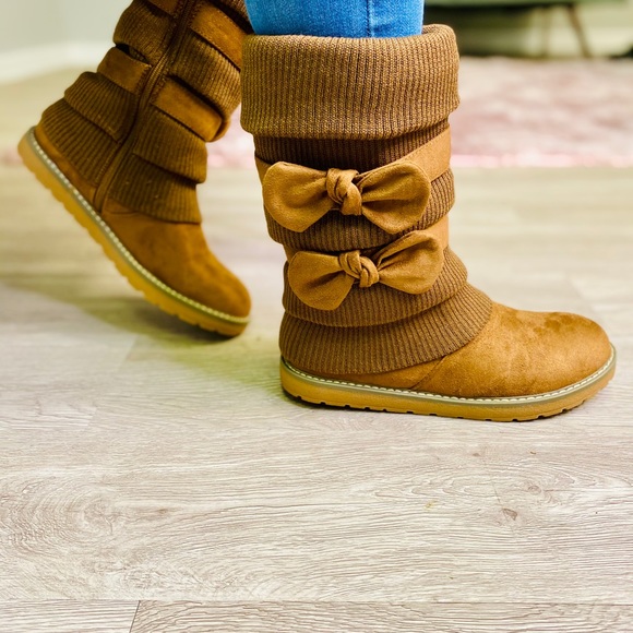 Bow tie Socks Boot- Tan - Picture 1 of 3